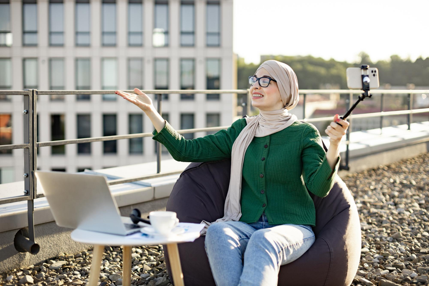 wanita muslim beraktivitas tinggi