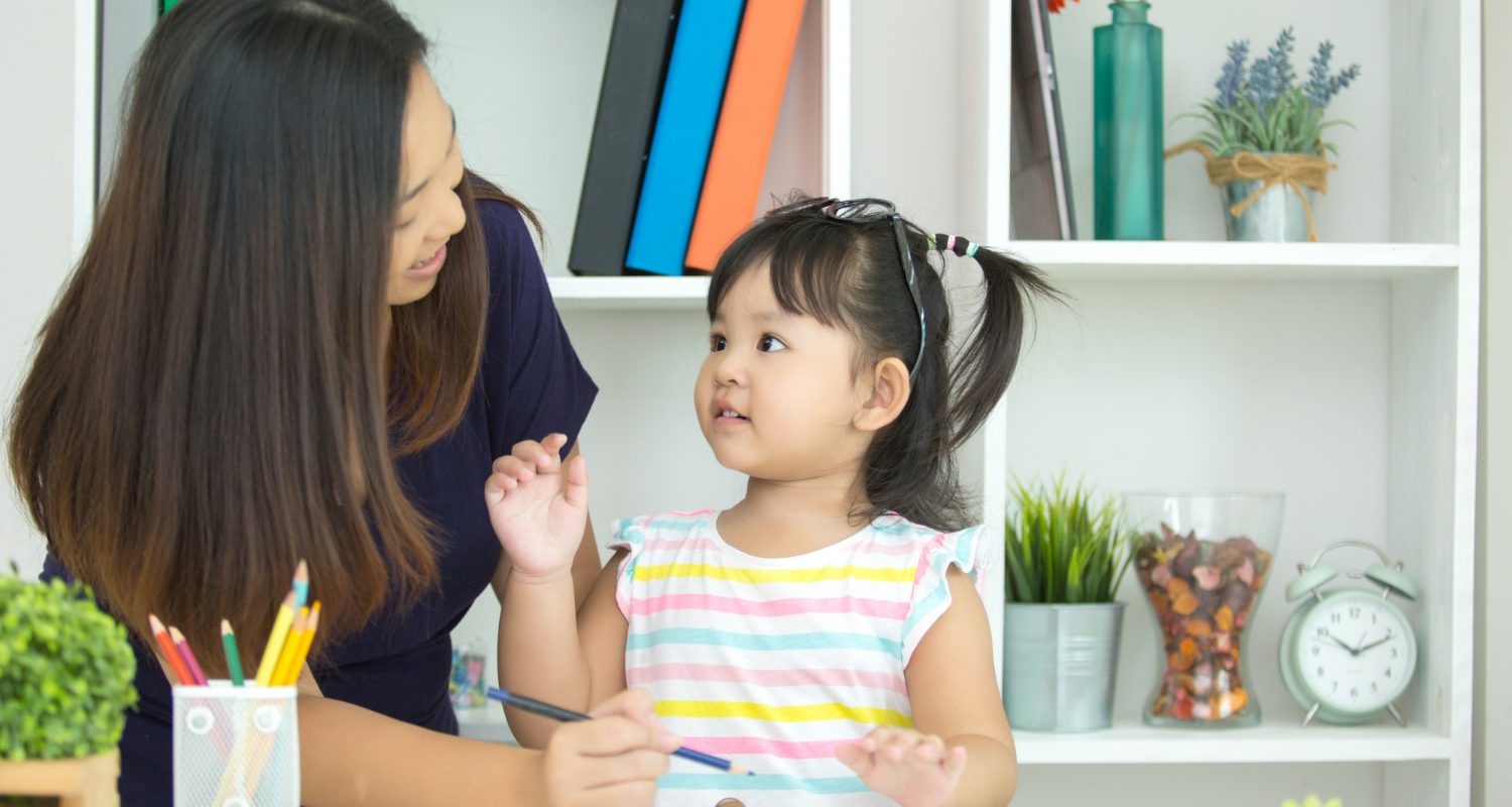 anak belajar dengan orang tua